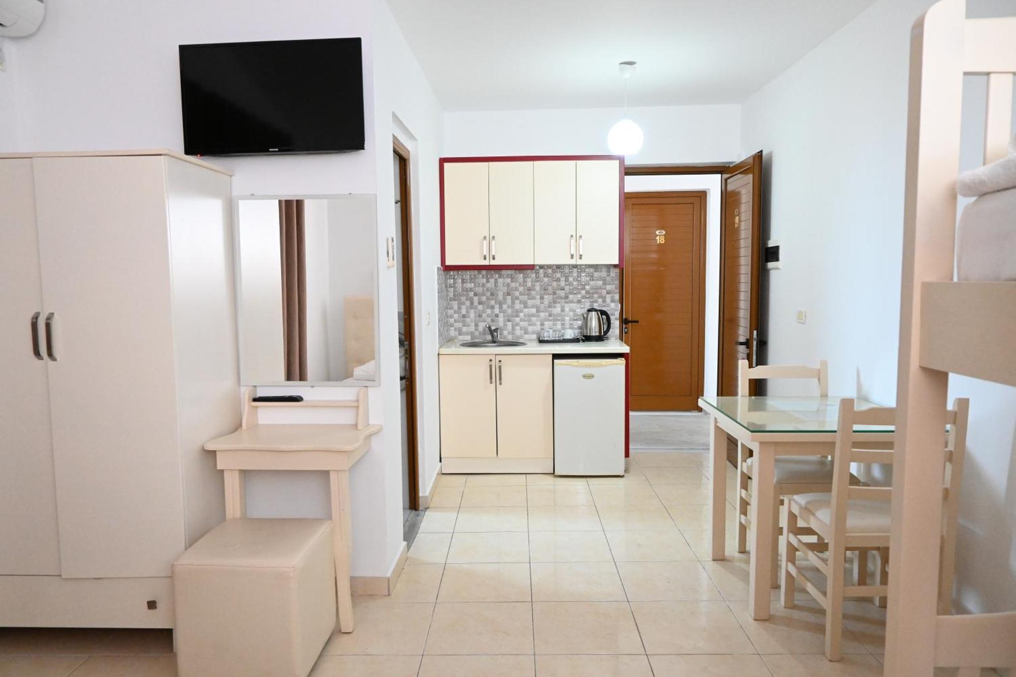Hotel Marku 4*