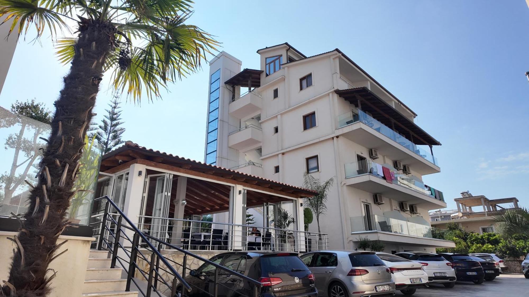 Marku Hotel 4*